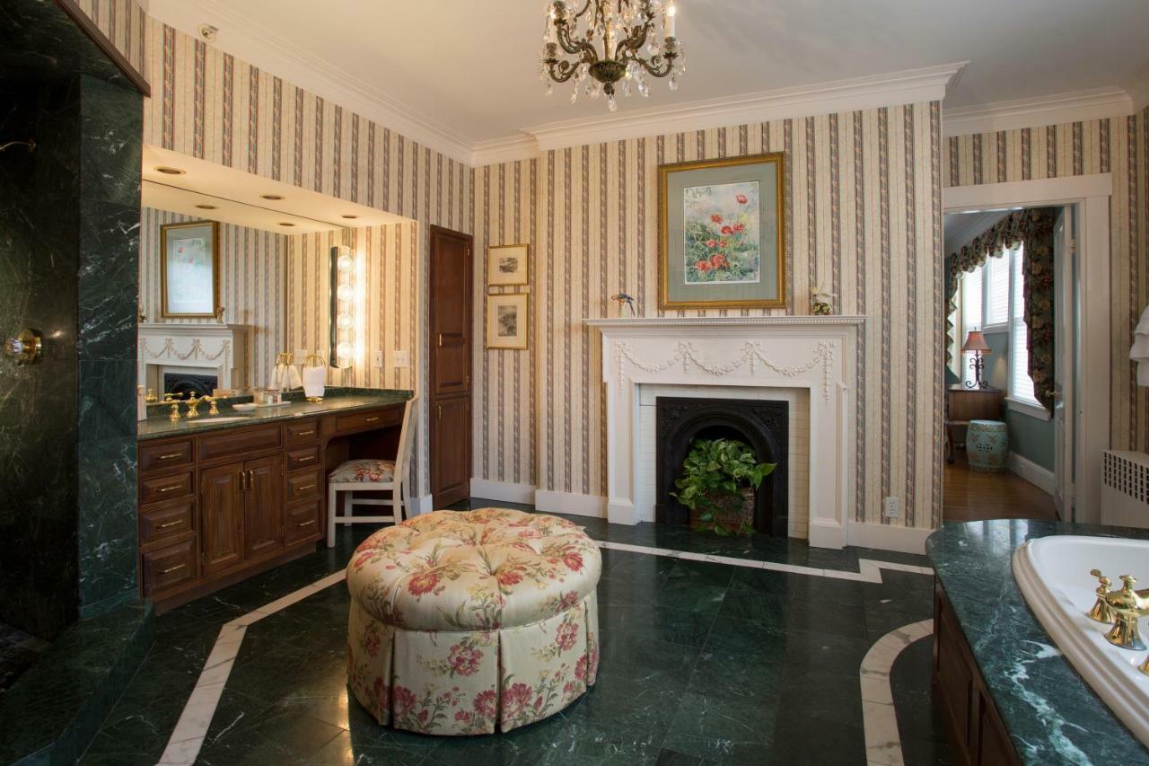 뉴포트 La Farge Perry House B&B 객실 사진